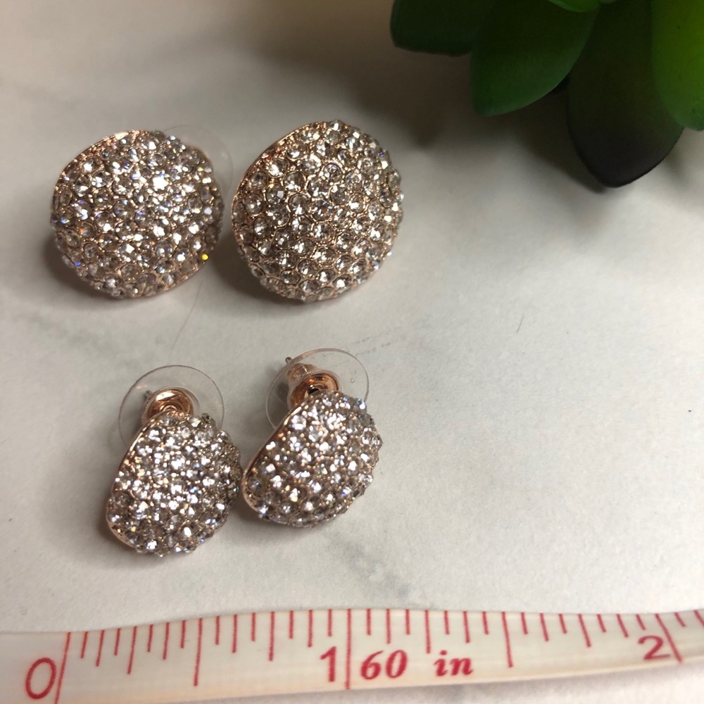 Set of 2 bright beautiful earrings. - Picture 4 of 8